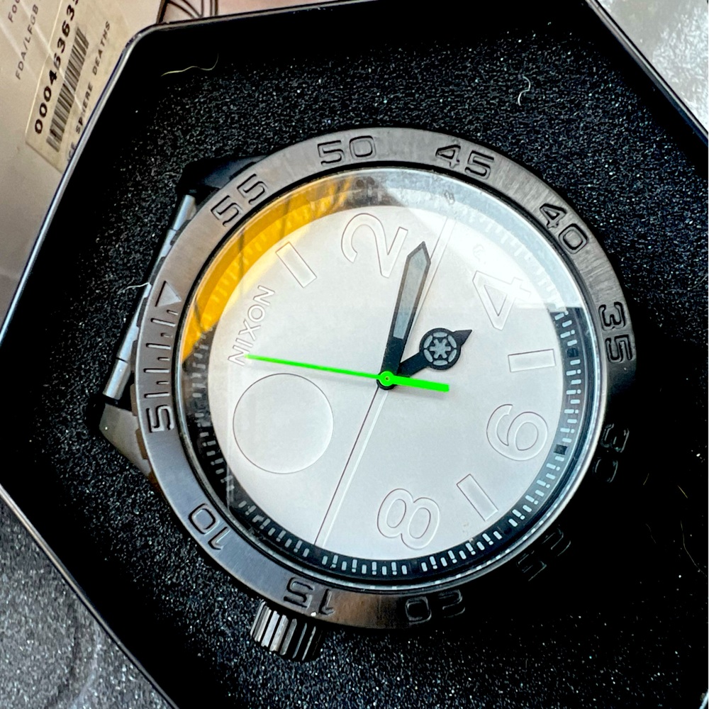 Nixon Star Wars Death Star Men’s Watch NEW